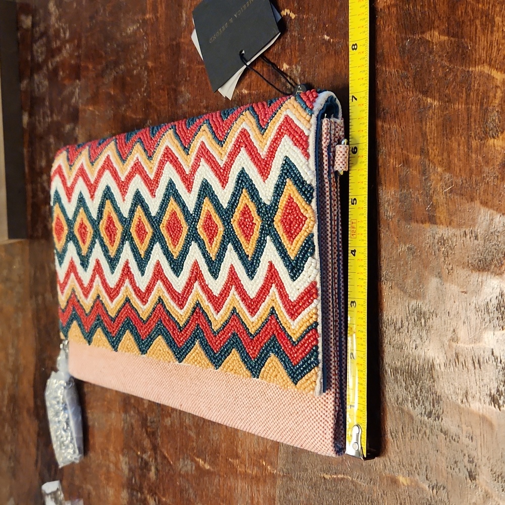 America & Beyond beaded clutch - Picture 5 of 5